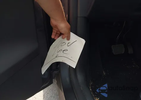 2023 Tesla Model Y z USA, uszkodzony, nr VIN 7SAYGDEE9PF829917